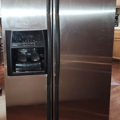 Whirlpool Refrigerator 