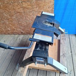 Fifth Wheel Hitch 