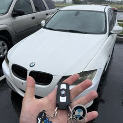 Car Keys. Llaves Para Carros. Autos. Controles. Remote