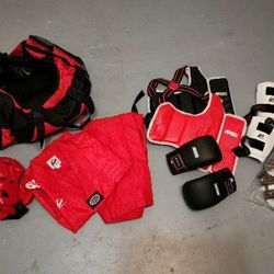 Parks Taekwondo Duffle Bag & Gear