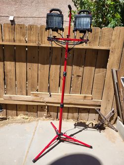 Craftsman Halogen Work Light With Tripod