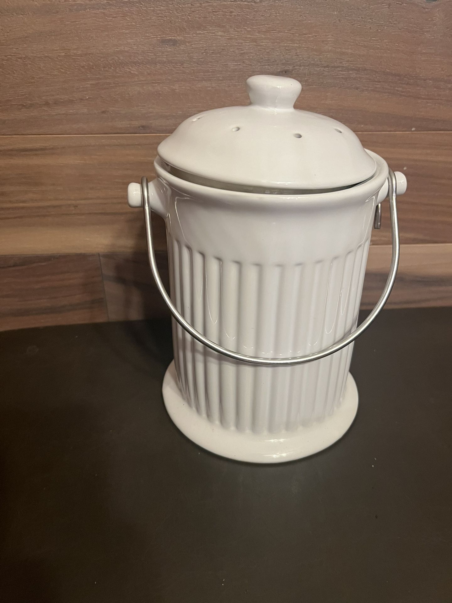 Kitchen Compost Container