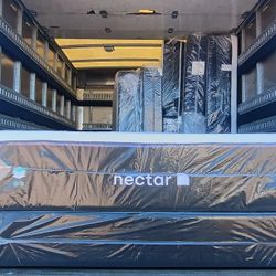 Brand New Queen Size Memory Foam Mattress Included Box Spring Free Delivery 