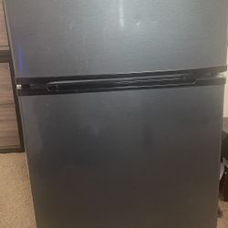 Artic King Mini Fridge & Freezer