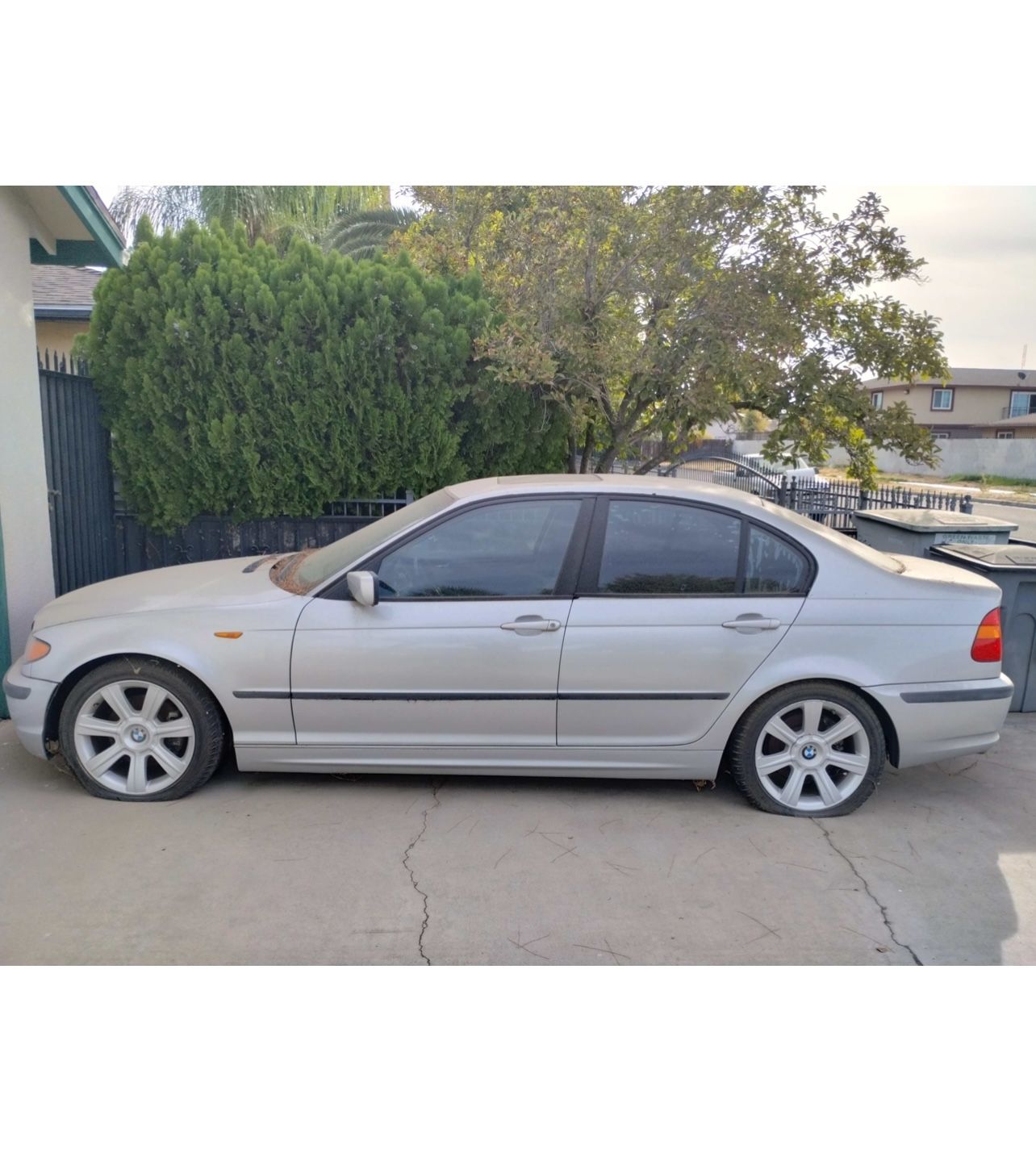 2002 BMW 3 Series 4 Door