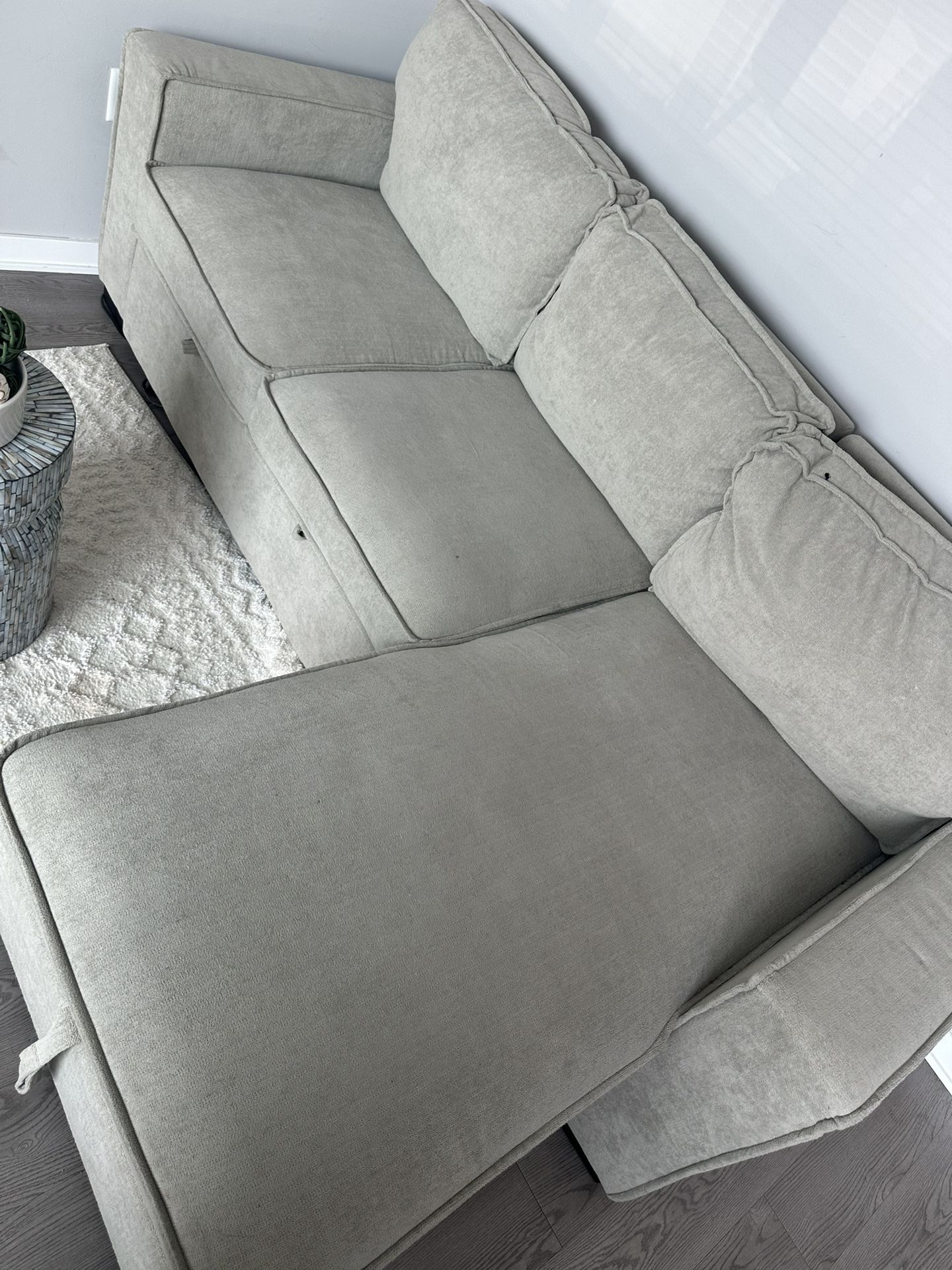 pull out couch gently used