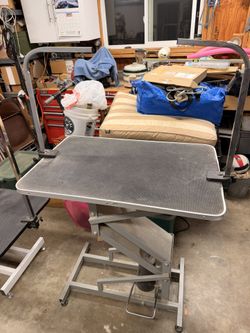 Grooming  Table