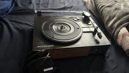WOCKODER Portable Bluetooth Record Player / Vinyl Turntable with Built-in Speakers