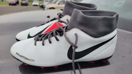 Nike Cleats USED LIKE NEW