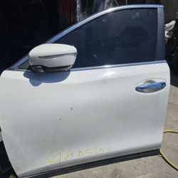 2016 Nissan rogue Door