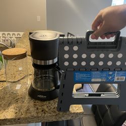 Coffee Machine , Jar , And Ladder For 30 