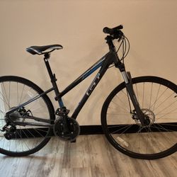 GT Women’s Hybrid Bike 
