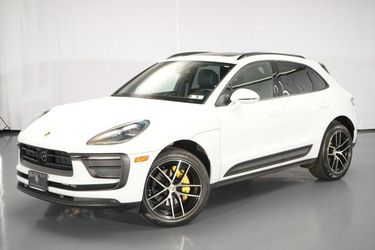 2023 Porsche Macan Awd