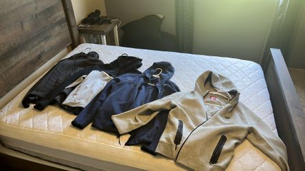 4 tech jackets/sweatshirt