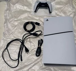 PlayStation 5 Slim Console 1TB 2 Controllers
