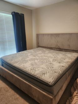 Clean comfortable king size bed set