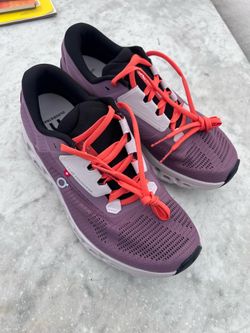 On cloud women size 8 new