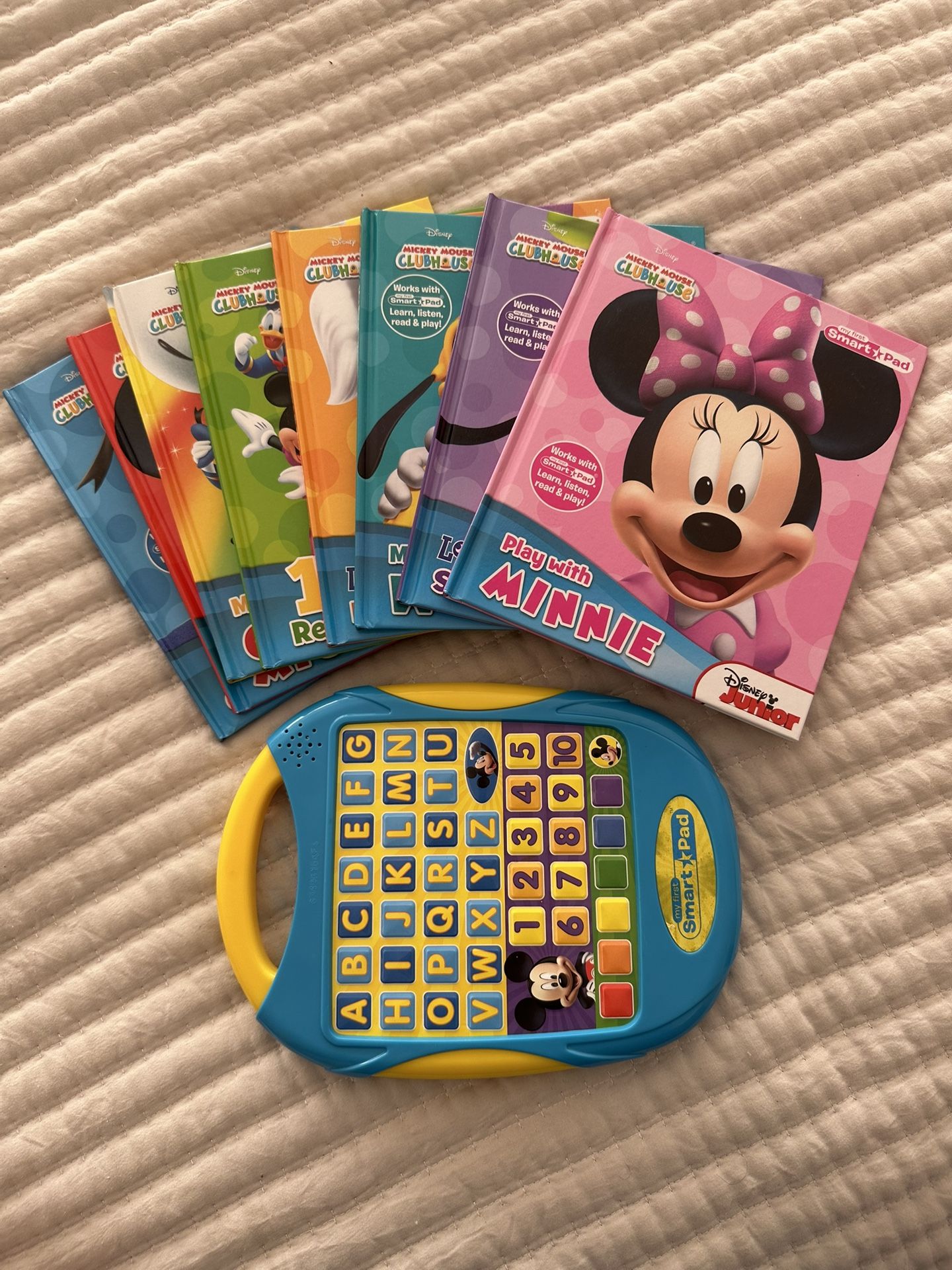 Smart Pad With 8 Books