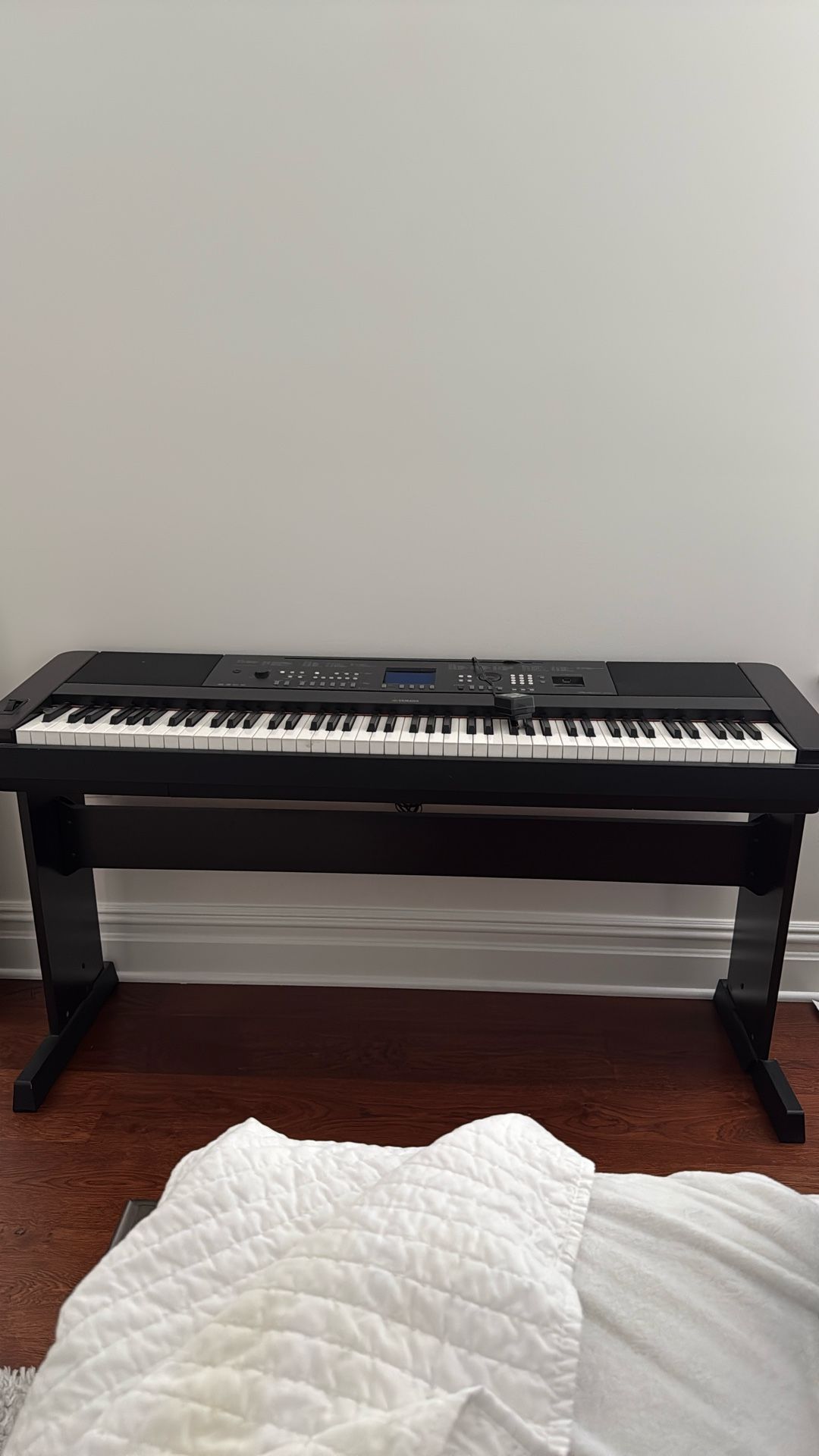 Yamaha PortableGrand DGX-650