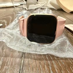 Fitbit Versa 2 Smartwatch 