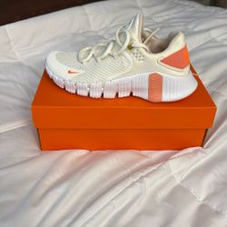 Woman Nike Free Metcon 4