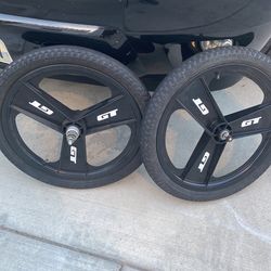 GT Mags With GT TIRES OEM