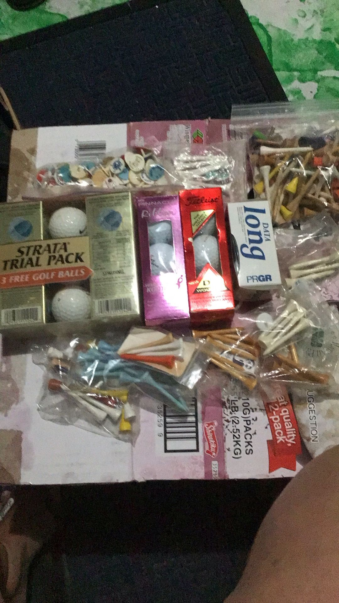 Golf Balls & Accessories 