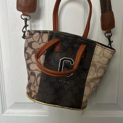 Coach Bag  Crossbody.   