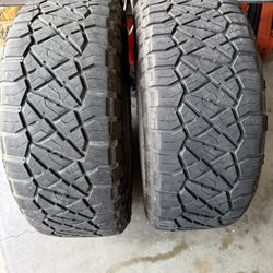 2 Nitto Ridge grappler tires 265/60/18 