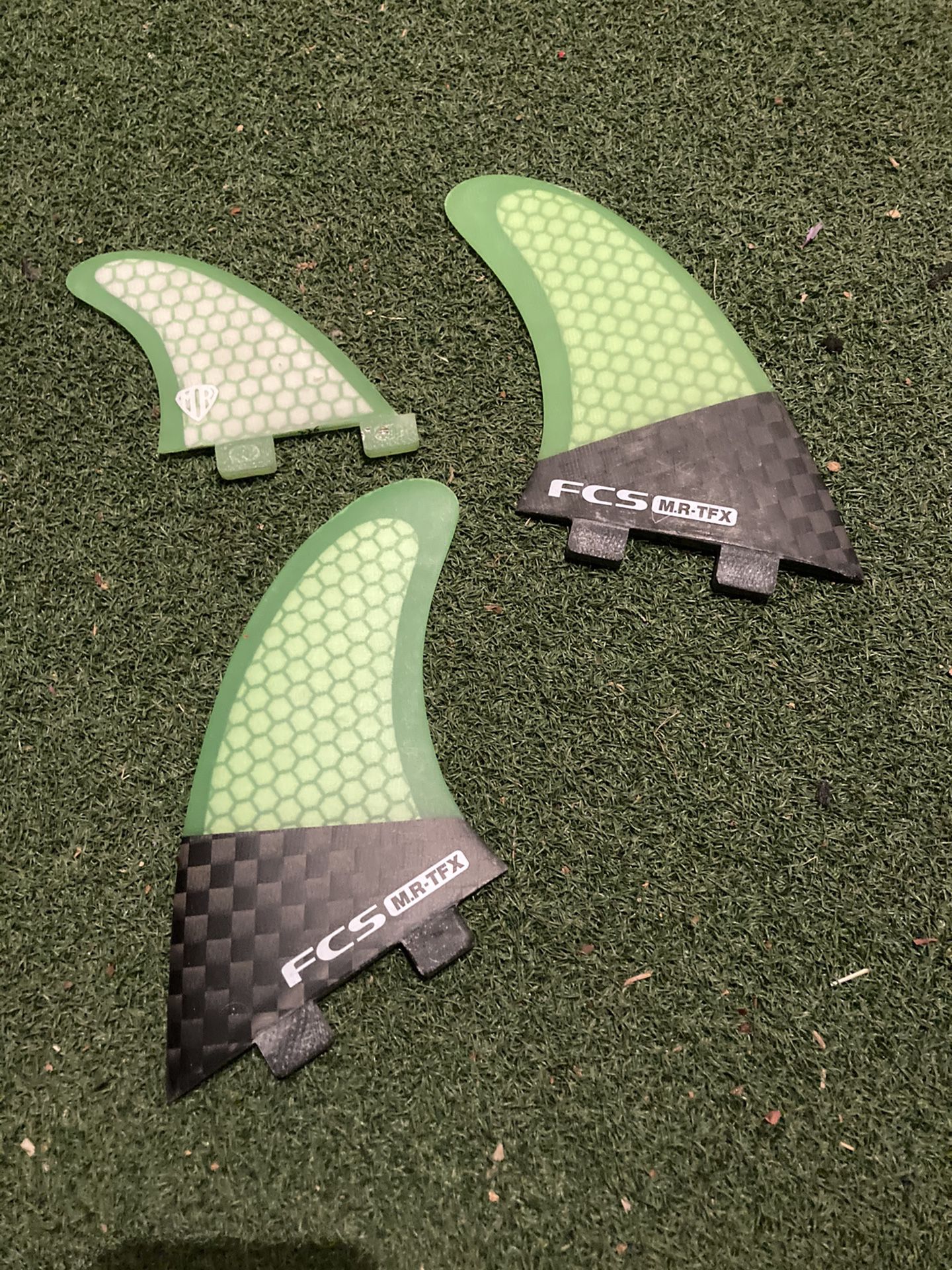 Fcs mark richards twin fins with trailer tin surfboard surf thruster
