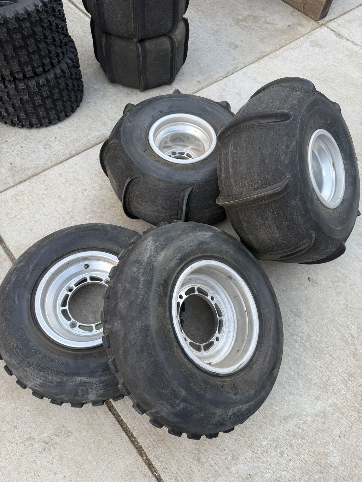 Paddle Tires