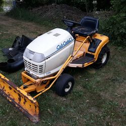 Cub Cadet Riding Tractor/Mower