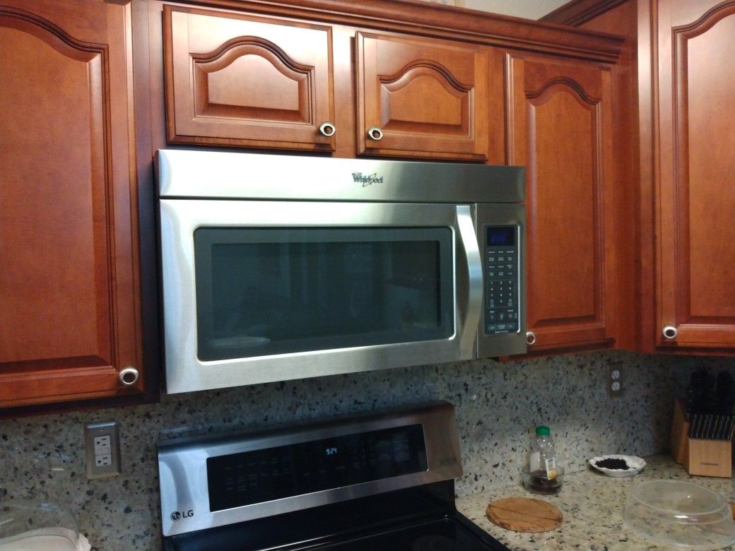 Whirlpool Microwave Model wmh32517as-2 Over The Range 1.7 Cu Ft