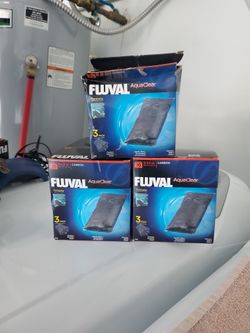 FLUVAL, AqueClear. Carbon