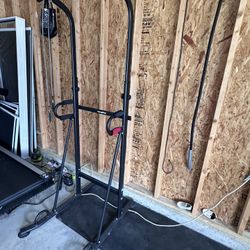 Pull Up Bar & Dip Station 