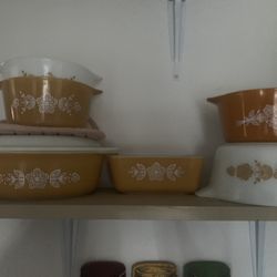 Vintage Pyrex Sets Or Singles 