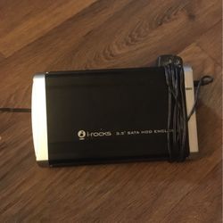 I- Rocks 3.5 Says Had Enclosure 