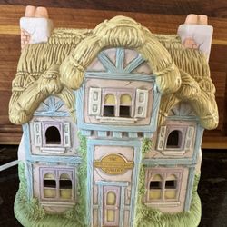 The Gingerbread Bunny Bakery Lamp.  Collectors Piece By Lefton China.