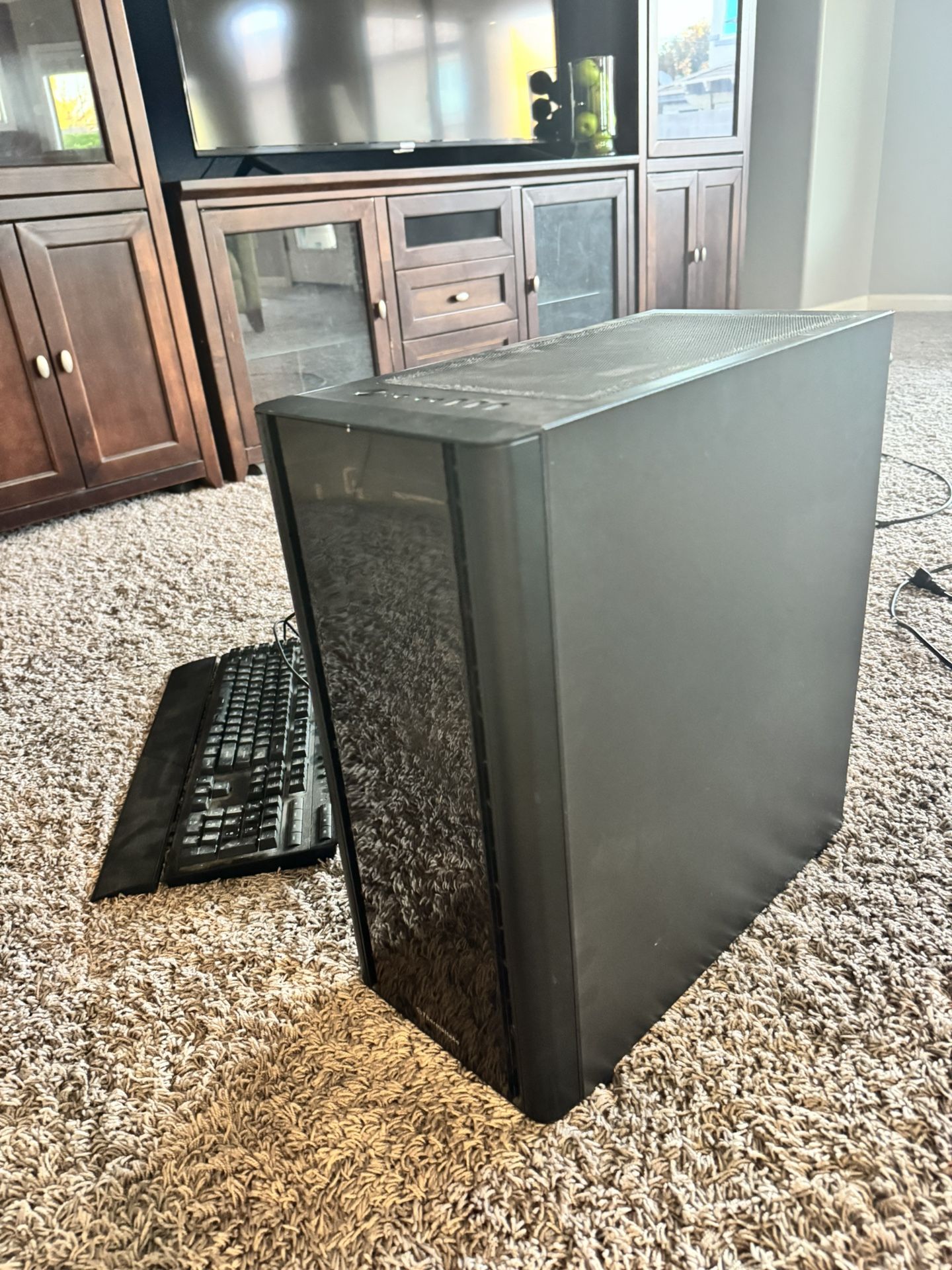 PC With Keyboard And Cables