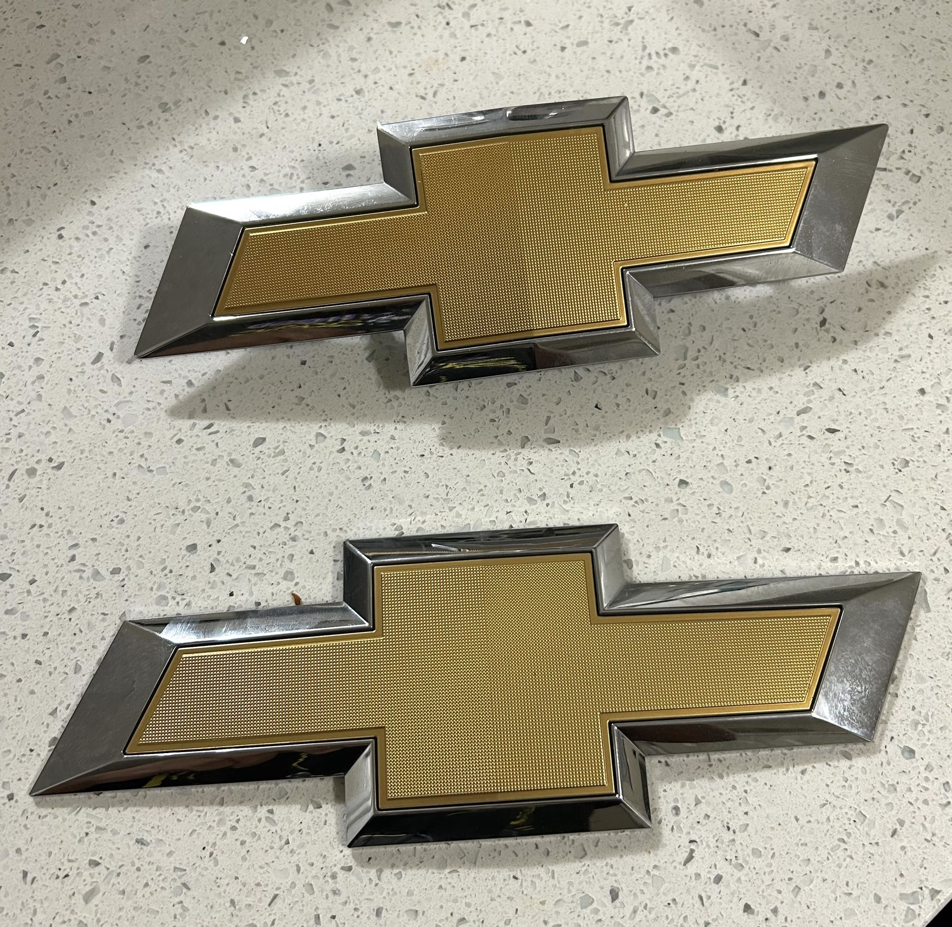 2017-2019 GM Chevy Silverado Front Emblem Bezel Bowtie # (contact info removed)1