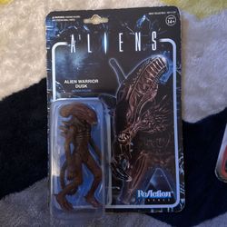Alien Warrior Dusk Action Figure 