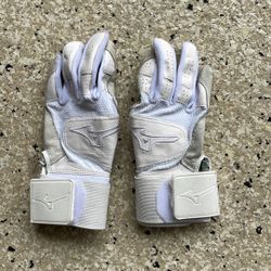 Mizuno Softball Batting Gloves: Women’s Small