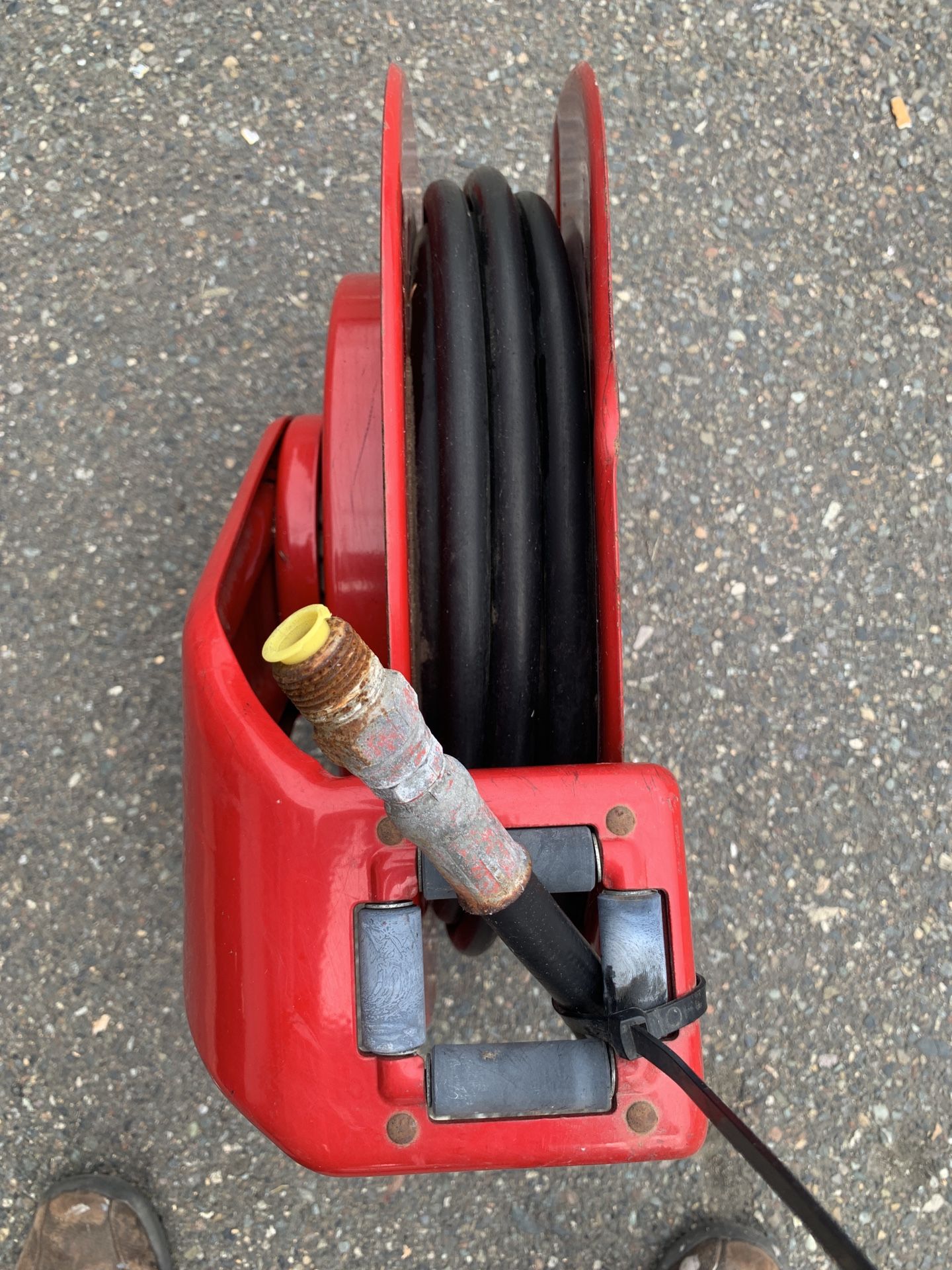 Reel Craft Industrial Hose Reel w/ hose