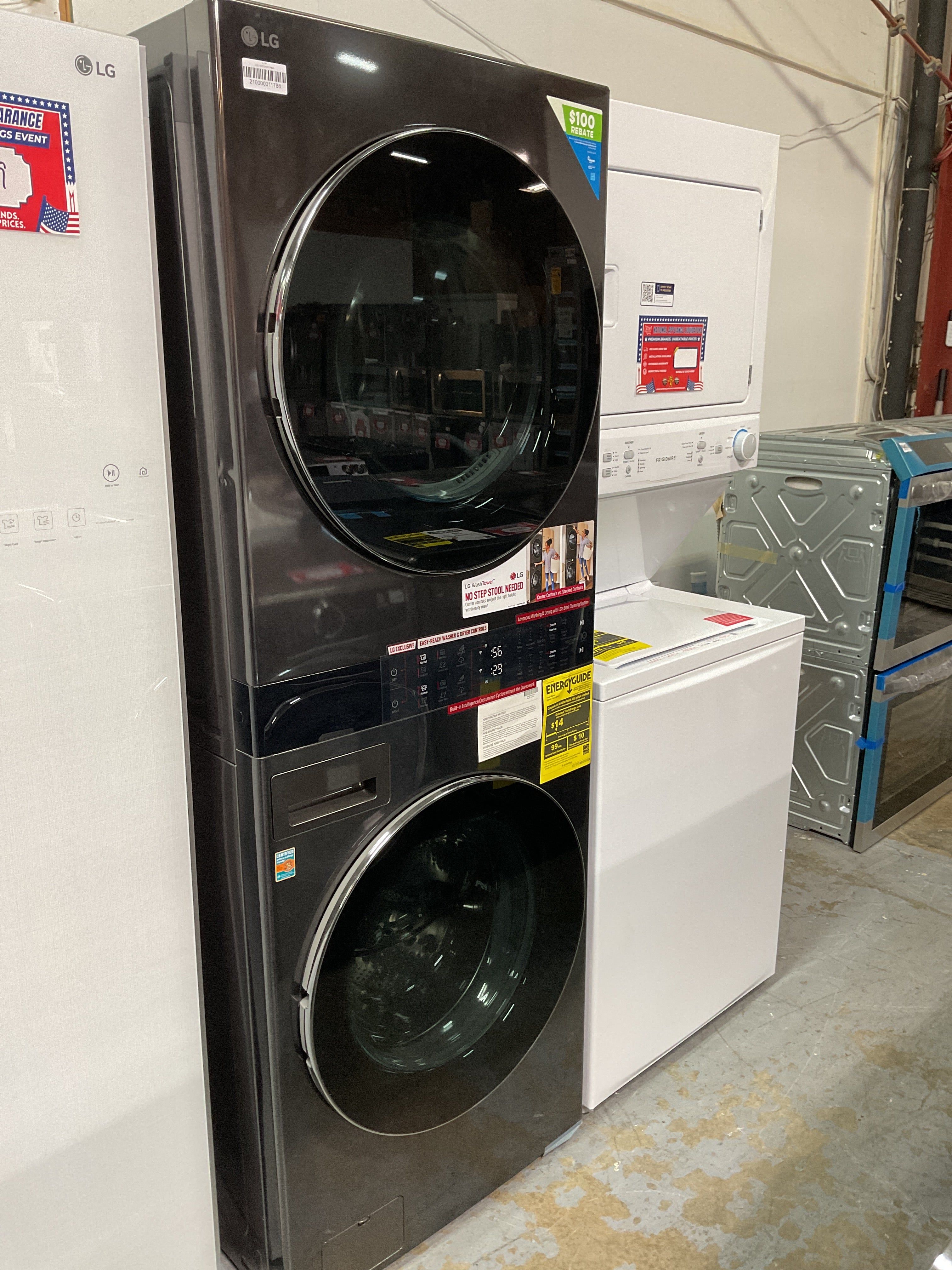 LG WKGX301HBA Washer-Dryer Combo (Open Box / Scratch & Dent)