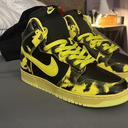 Slightly worn and there Nike dunk high 1985 SP yellow acid wash size 9 men’s
