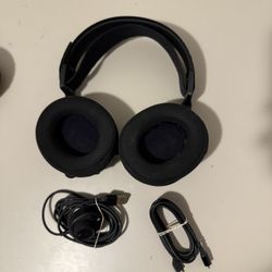 SteelSeries - Arctis Pro High Fidelity Wired Gaming Headset