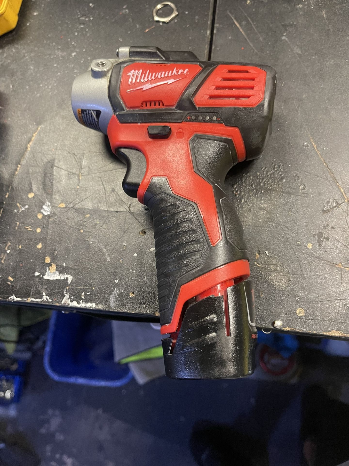 Milwaukee Sander/polisher M12 Drill