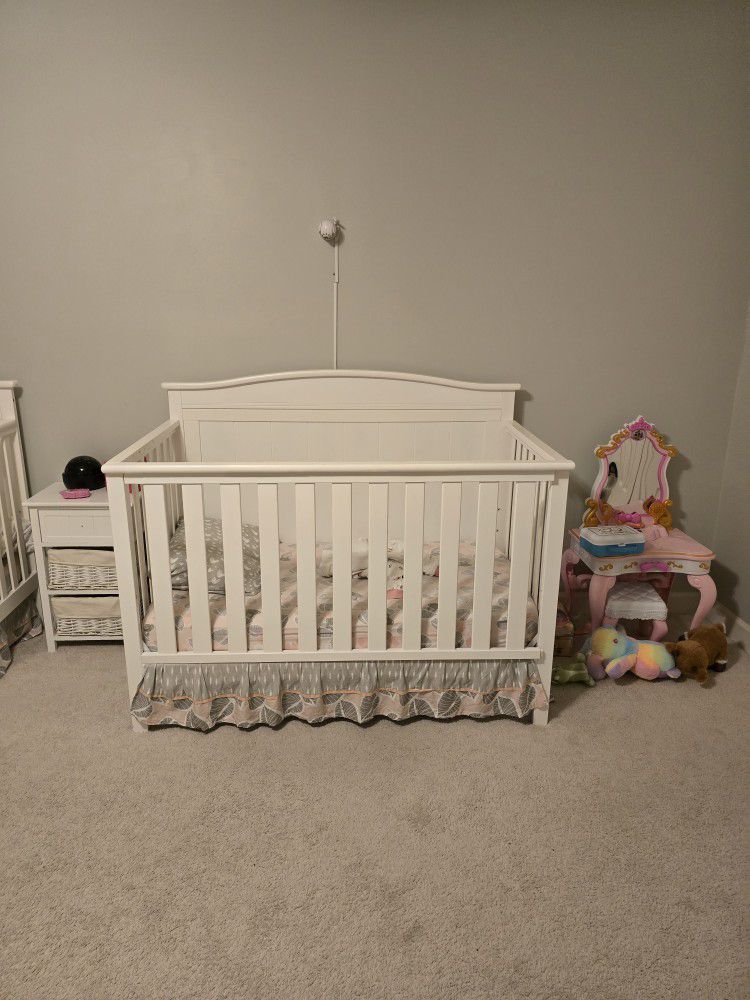 Delta 5 In 1 Children's Convertible Crib