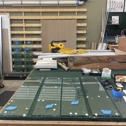 Glass shelf’s or table tops