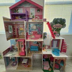Barbie House With The Furniture